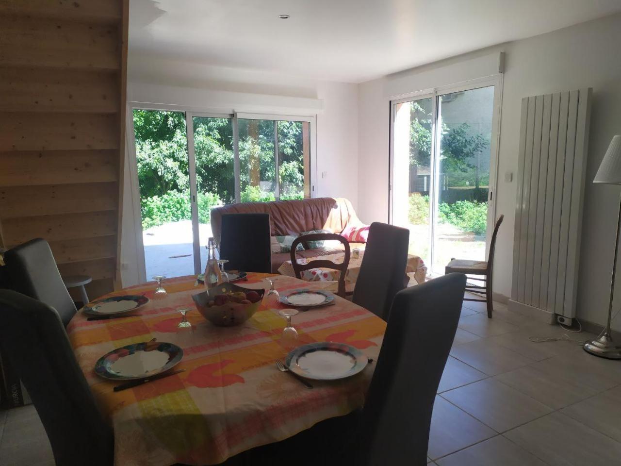 Duplex Avec Jardin Et Grande Terrasse 8-10 Personnes Villa Campagnan Esterno foto